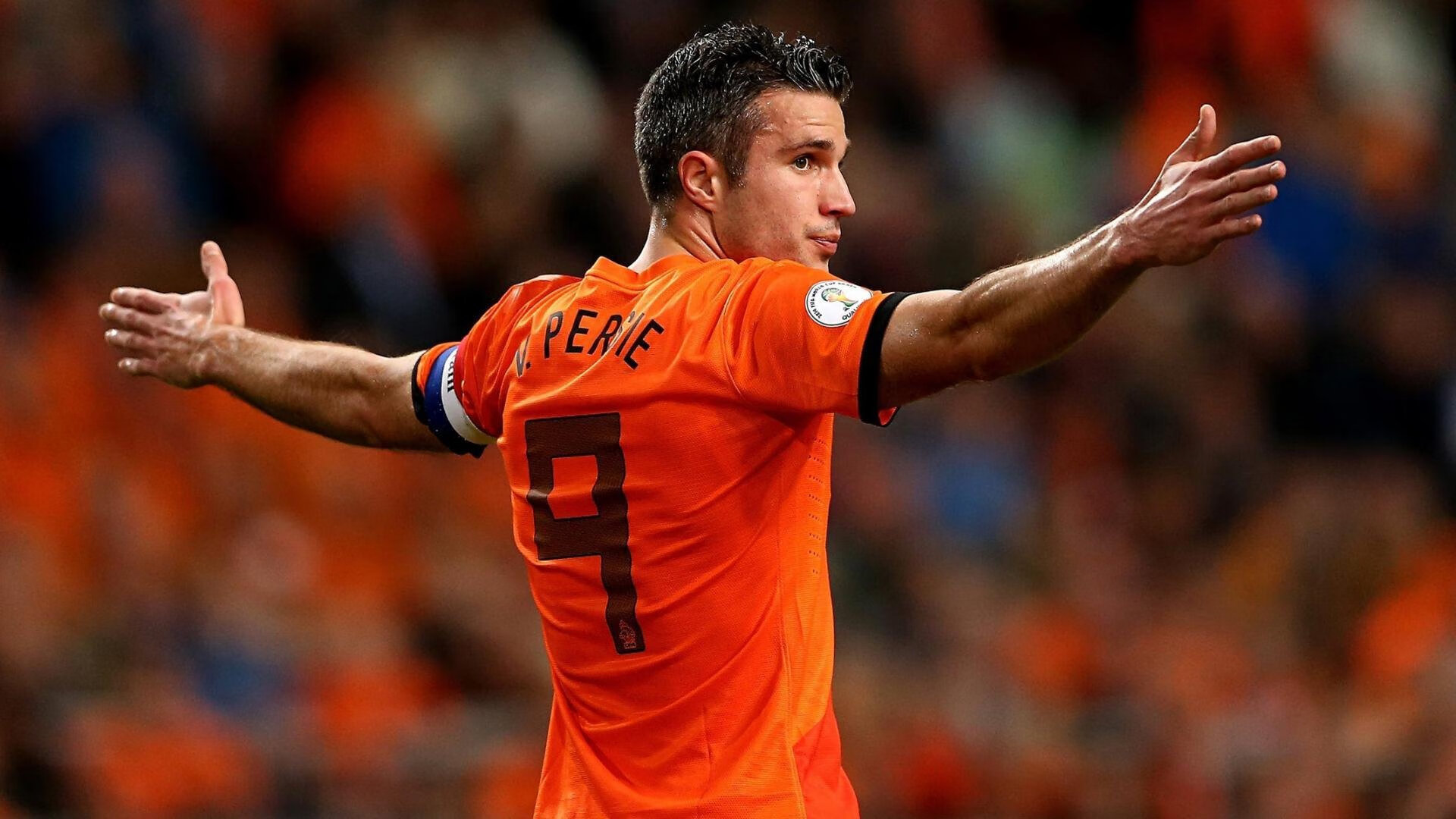 米兰体育官方网站APP下载-中超裁判组工作报告出炉，中超裁判员名单