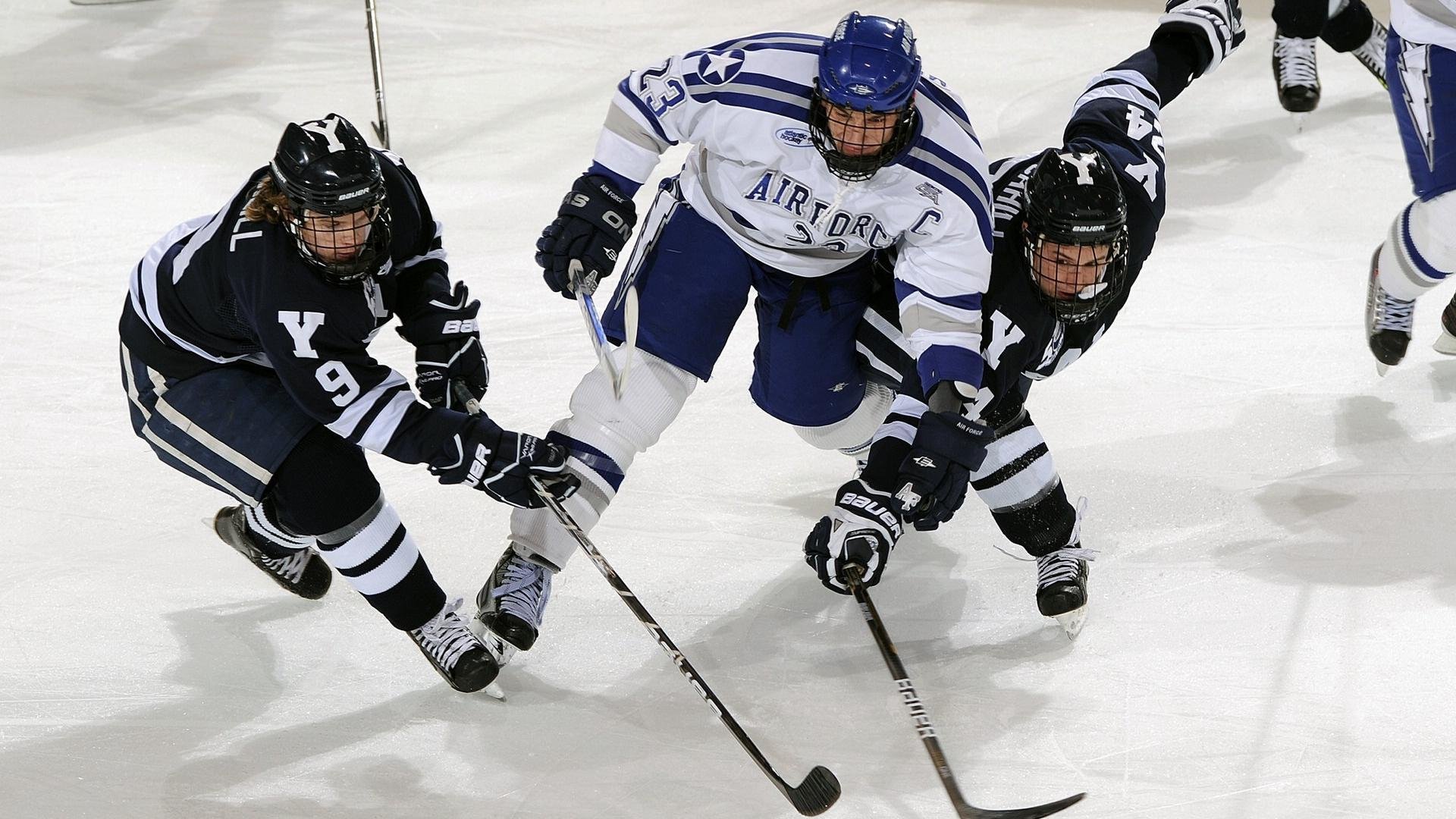 米兰平台-哈兰德的无球移动成为曼城进攻的关键，哈兰德和曼城